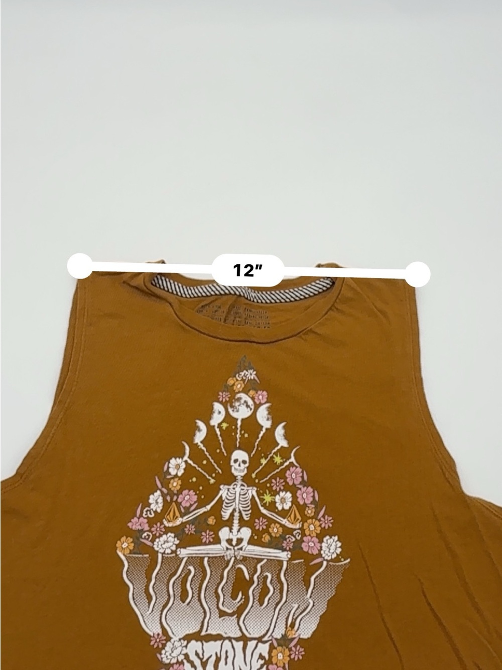 Volcom Women’s Tank - Picture 4 of 8